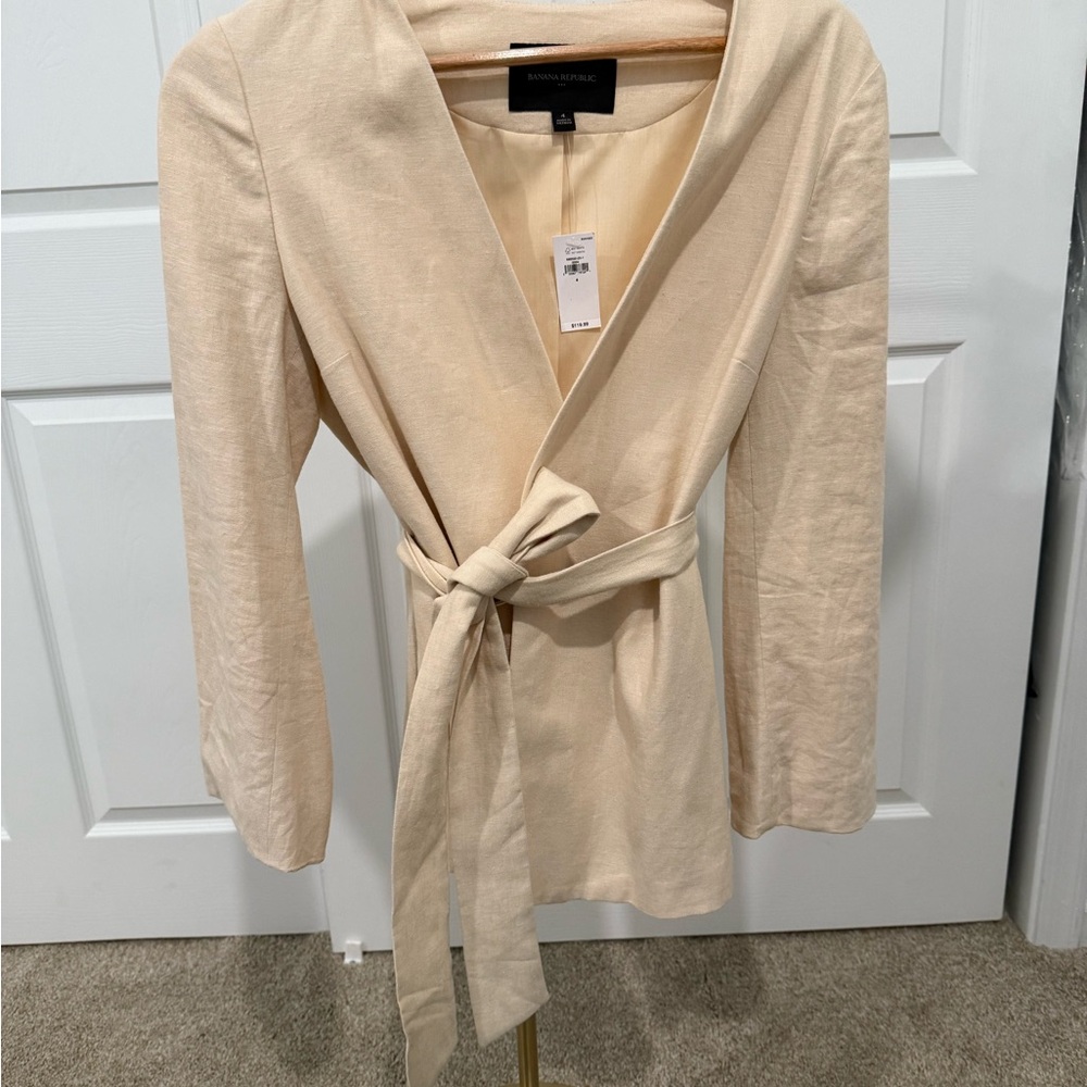 Banana Republic Cream Wrap Linen Blazer